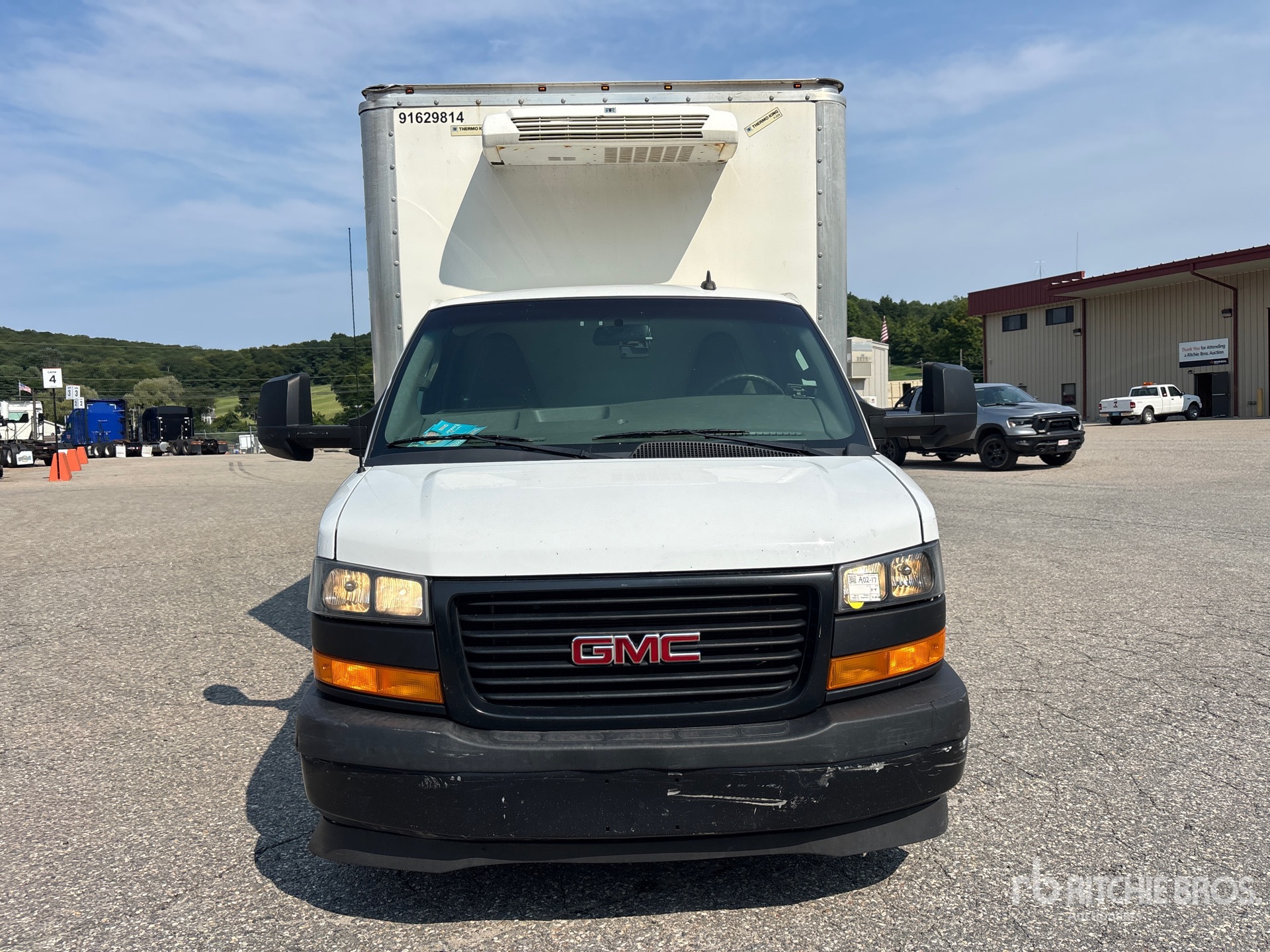 2023 GMC SAVANA 3500