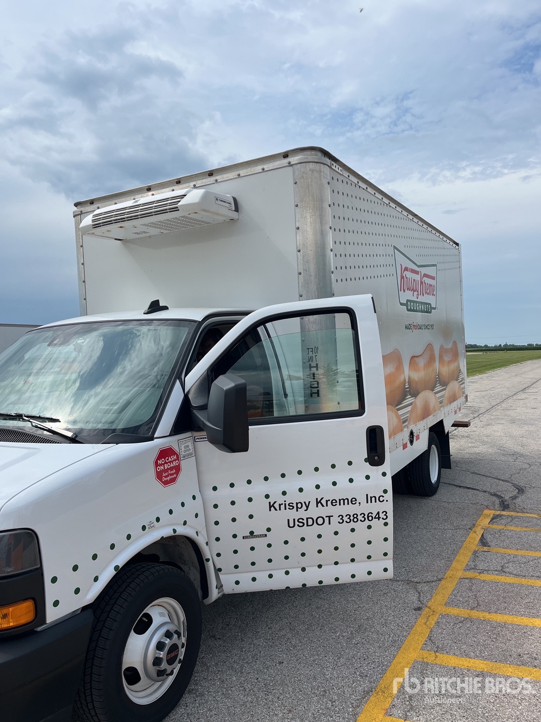 2024 GMC SAVANA G3500