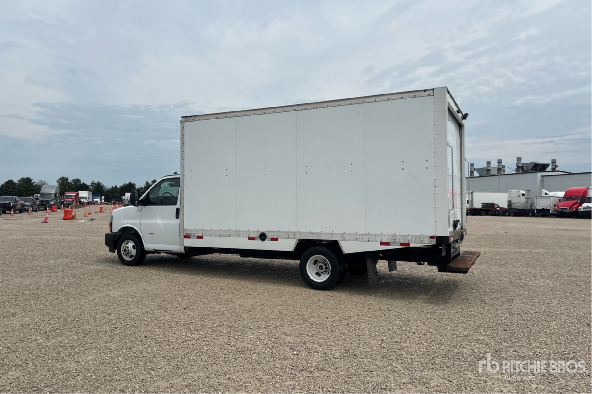 General Appearance with Picture, Left Rear Corner