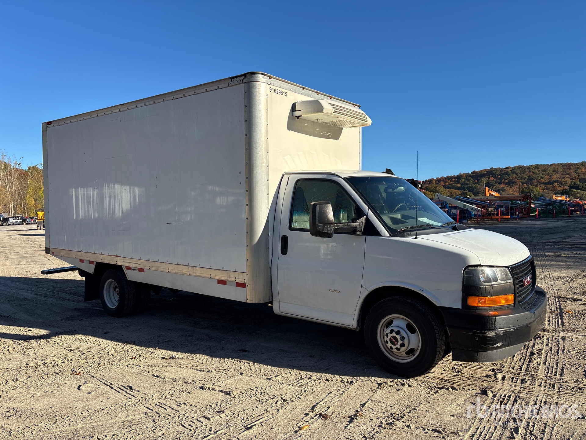 2023 GMC SAVANA 3500