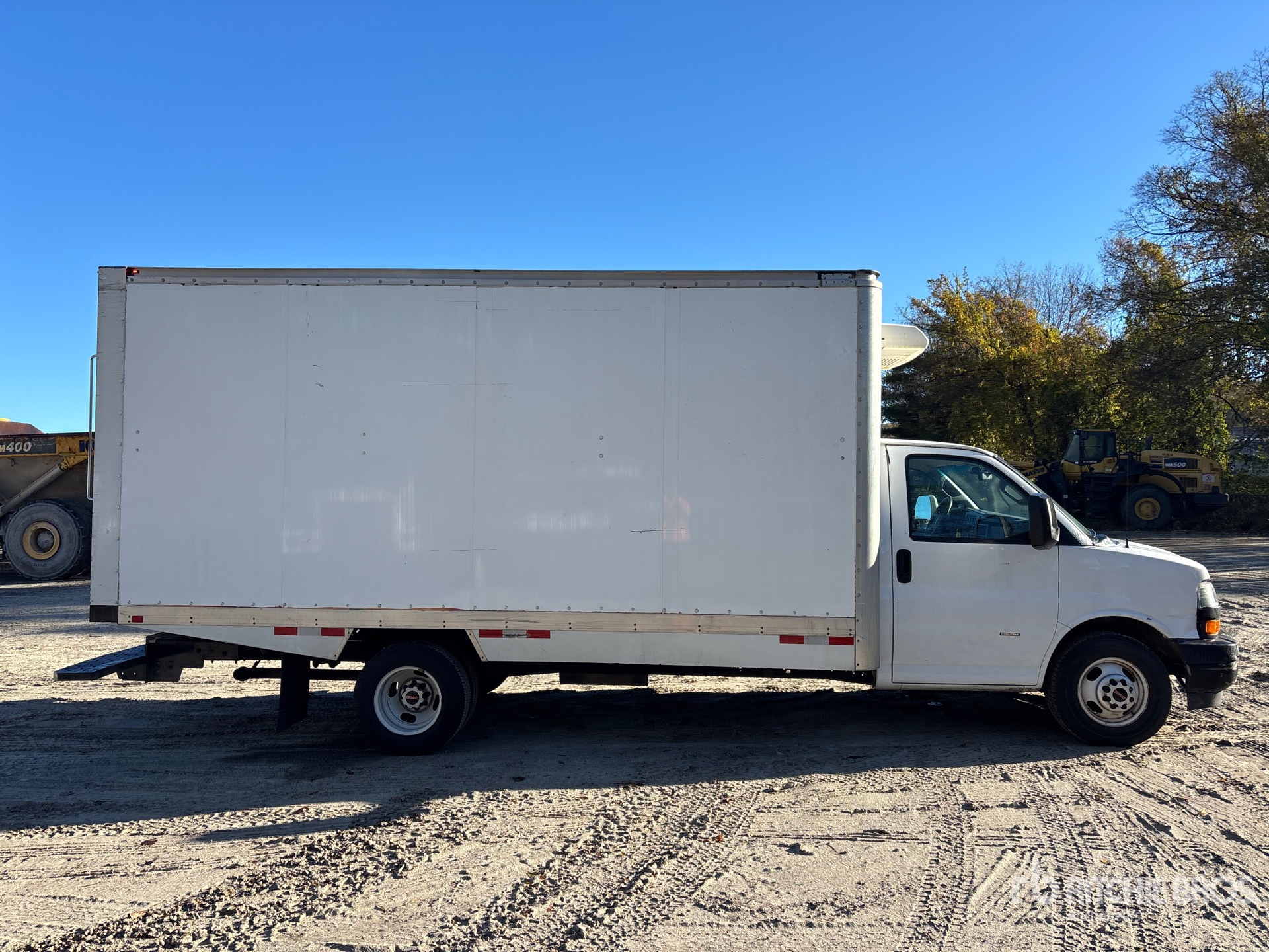 2023 GMC SAVANA 3500