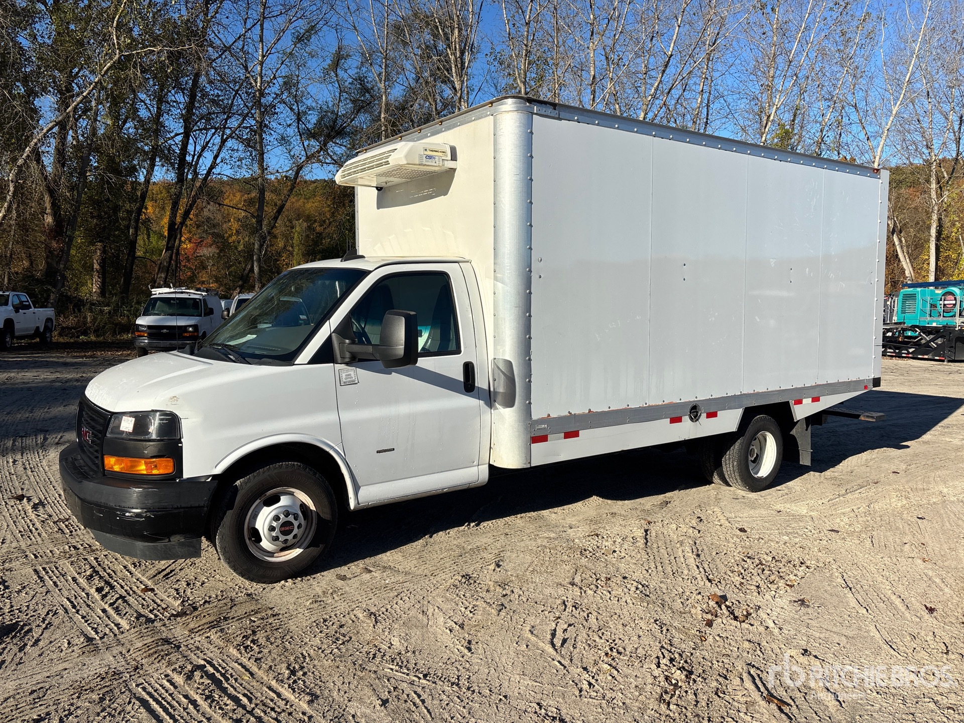 2023 GMC SAVANA 3500