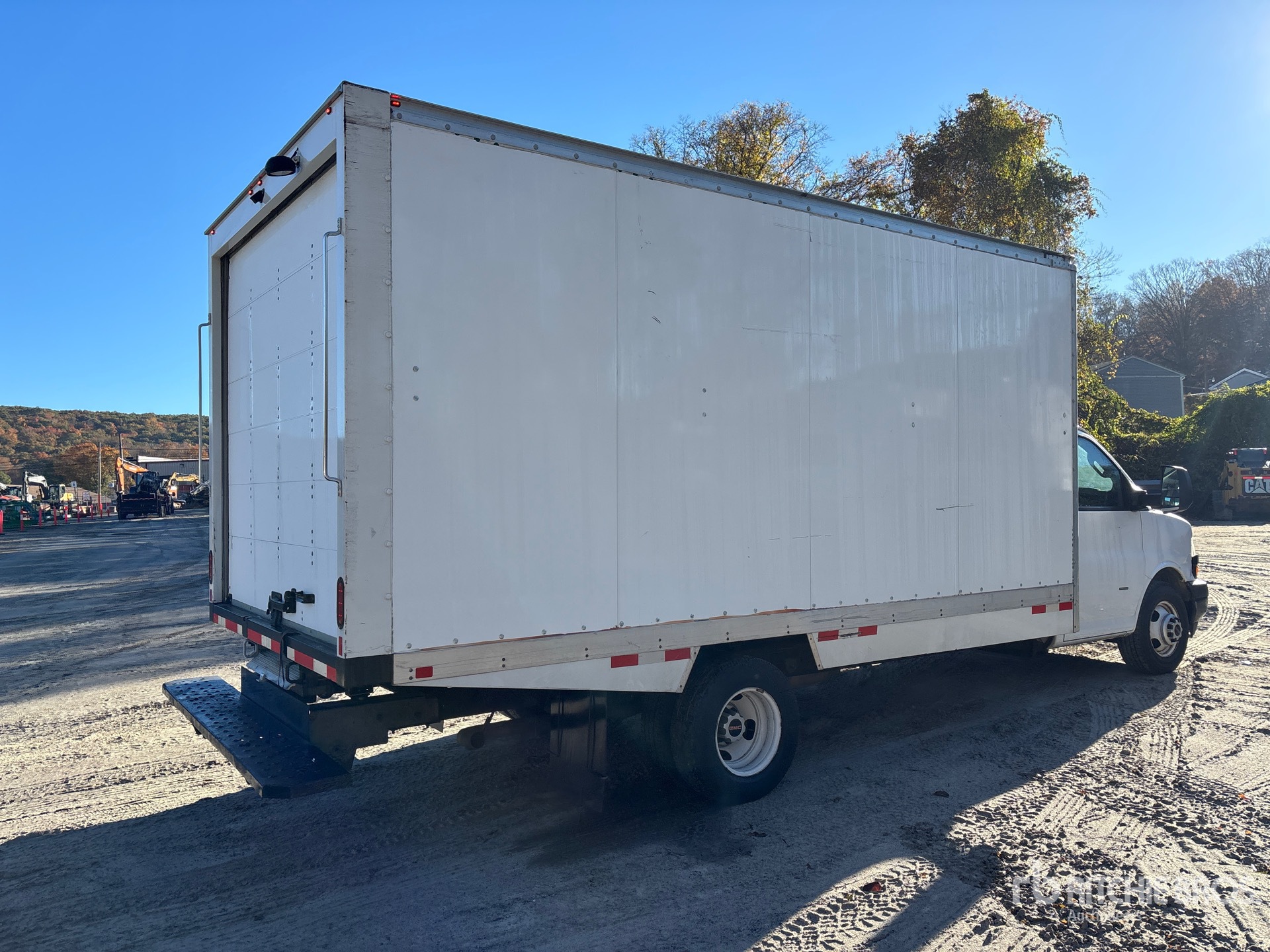 2023 GMC SAVANA 3500