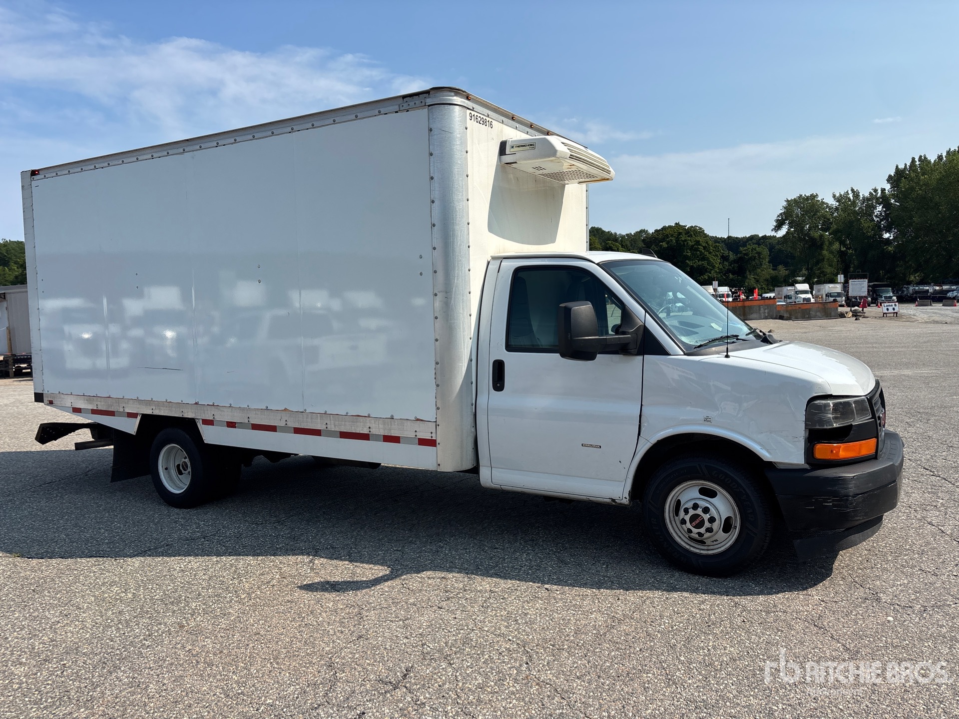 2023 GMC SAVANA 3500
