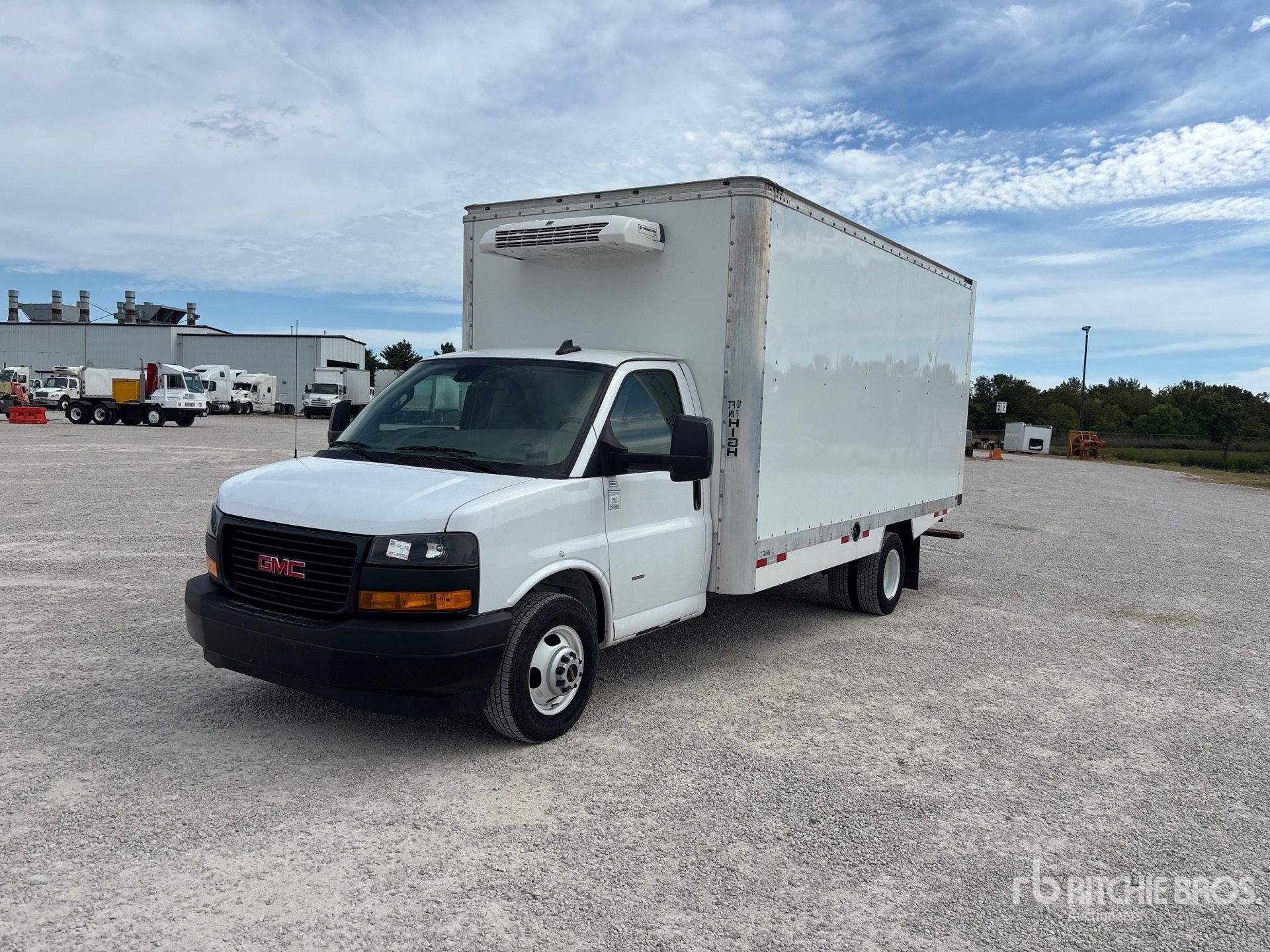2024 GMC SAVANA G3500