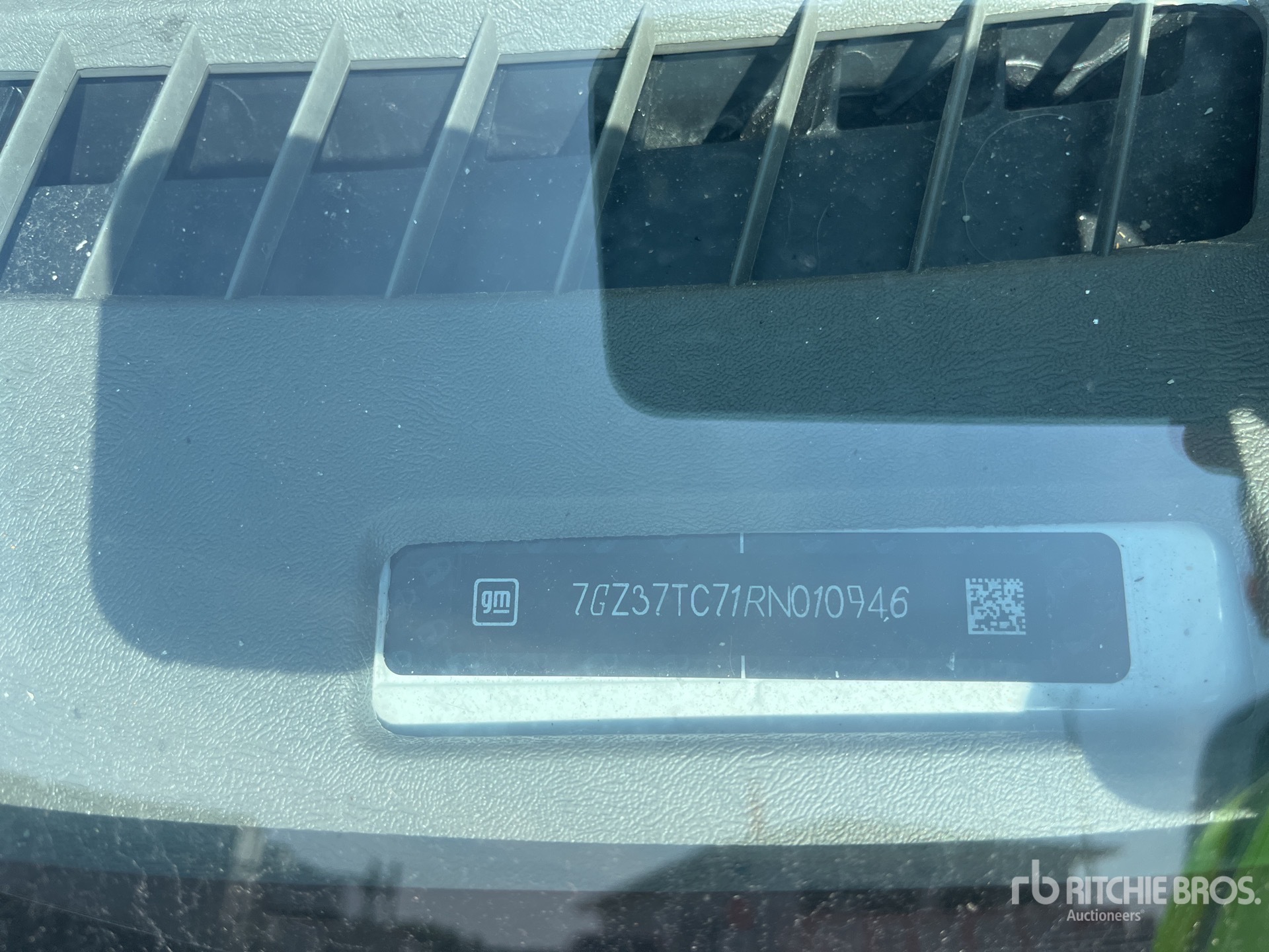Photo of 2024 GMC SAVANA G3500