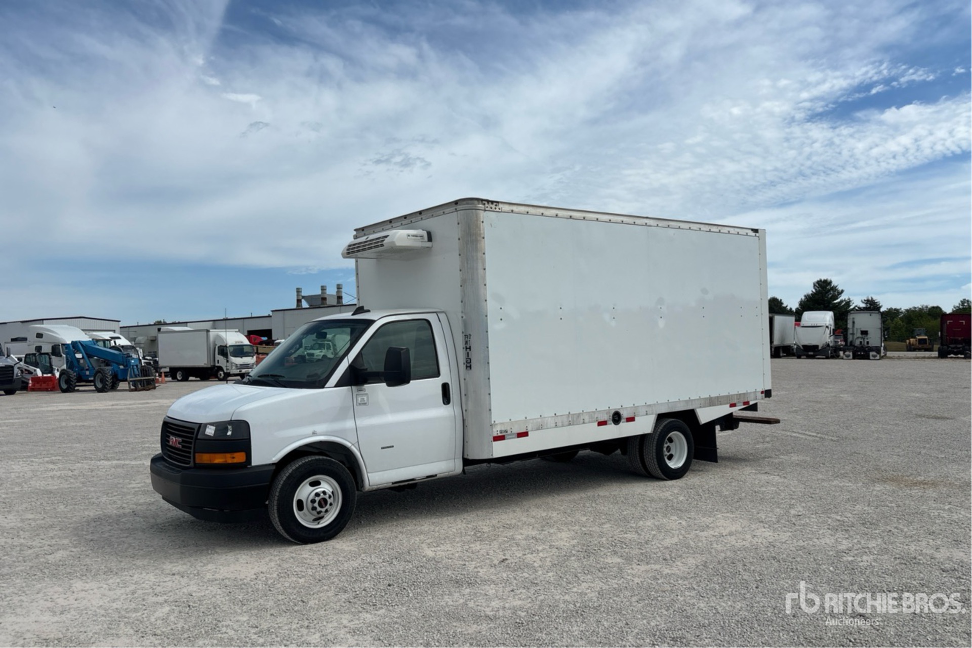 2024 GMC SAVANA G3500