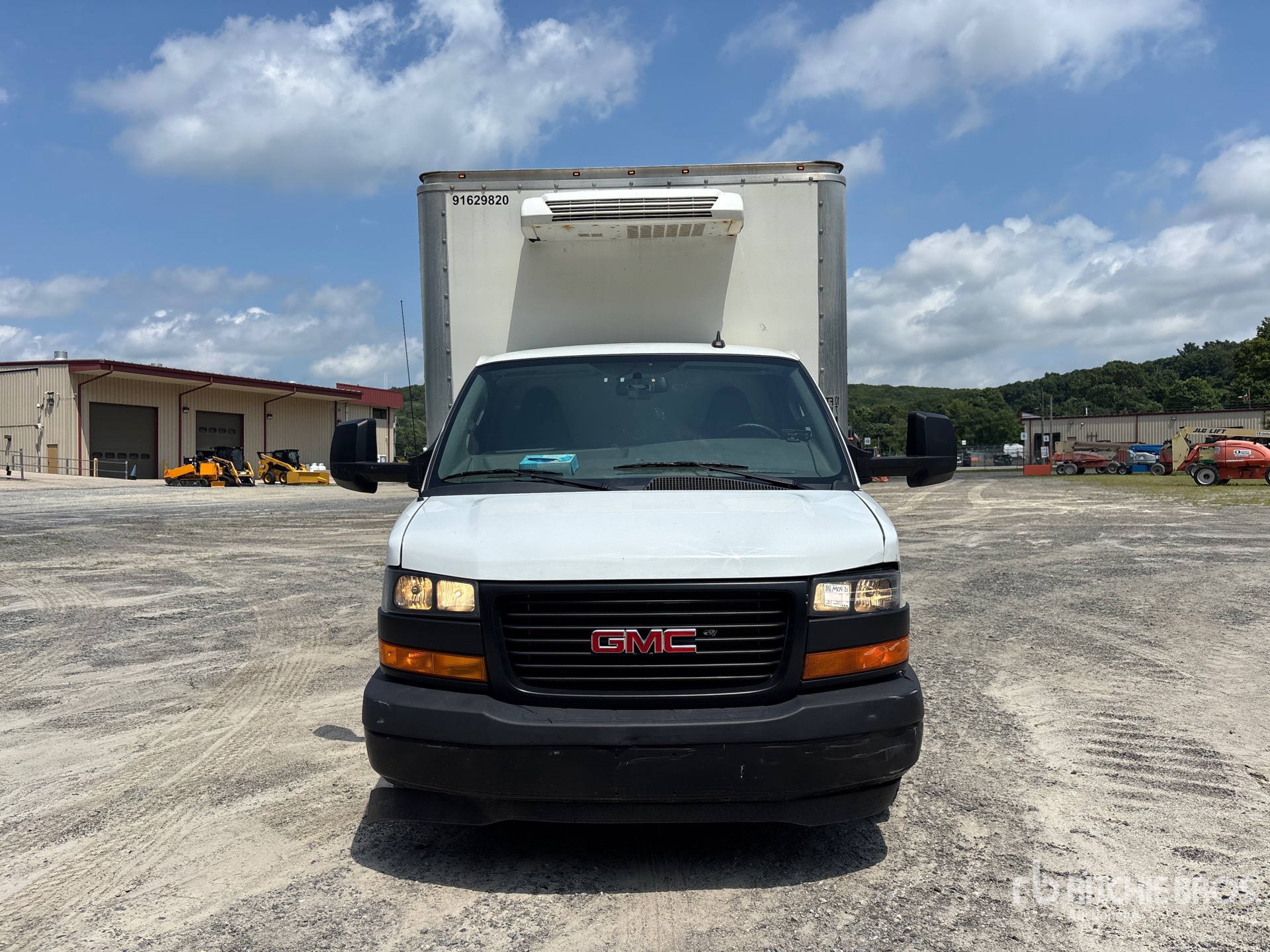 2023 GMC SAVANA 3500