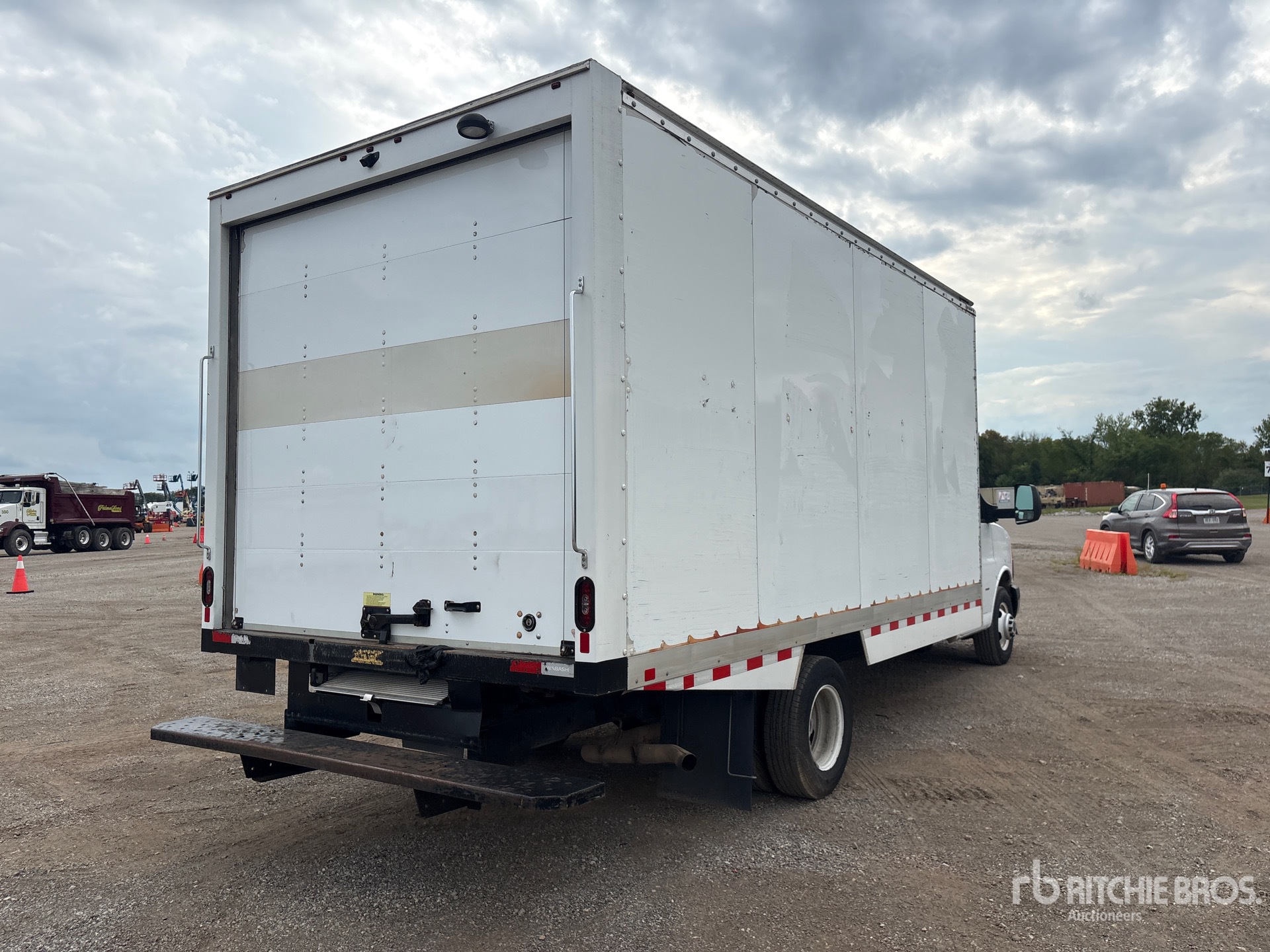 2024 GMC SAVANA G3500