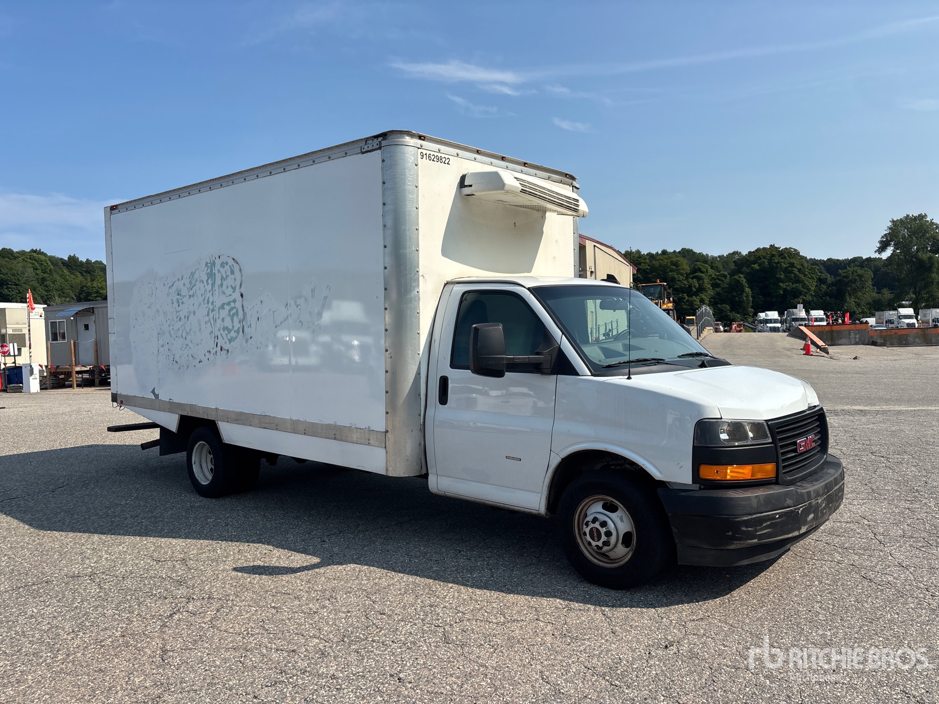 2023 GMC SAVANA 3500