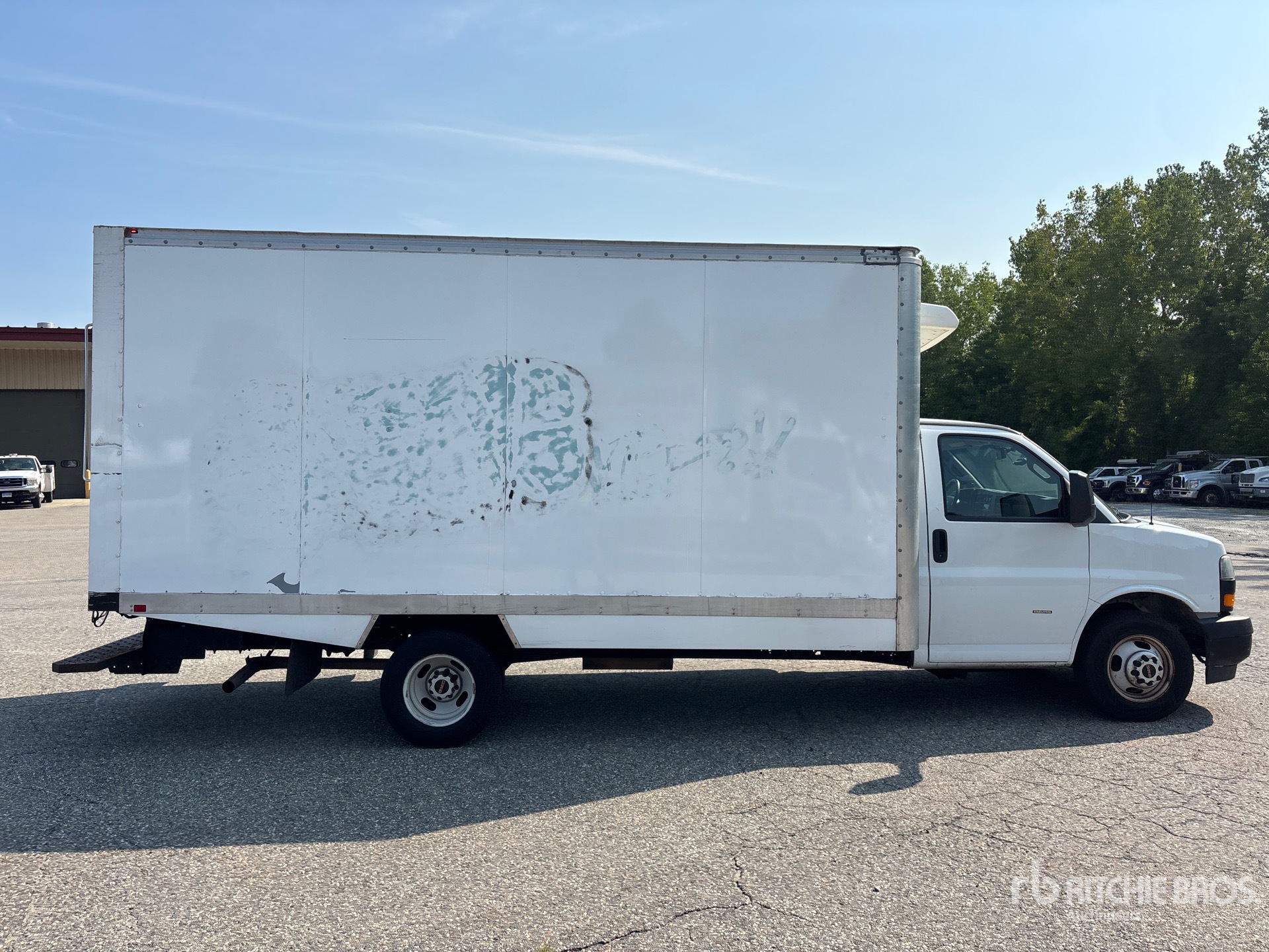 2023 GMC SAVANA 3500