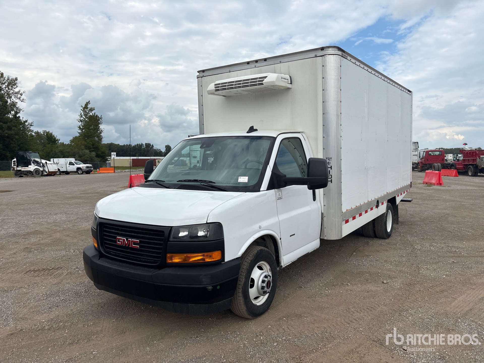 2024 GMC SAVANA G3500