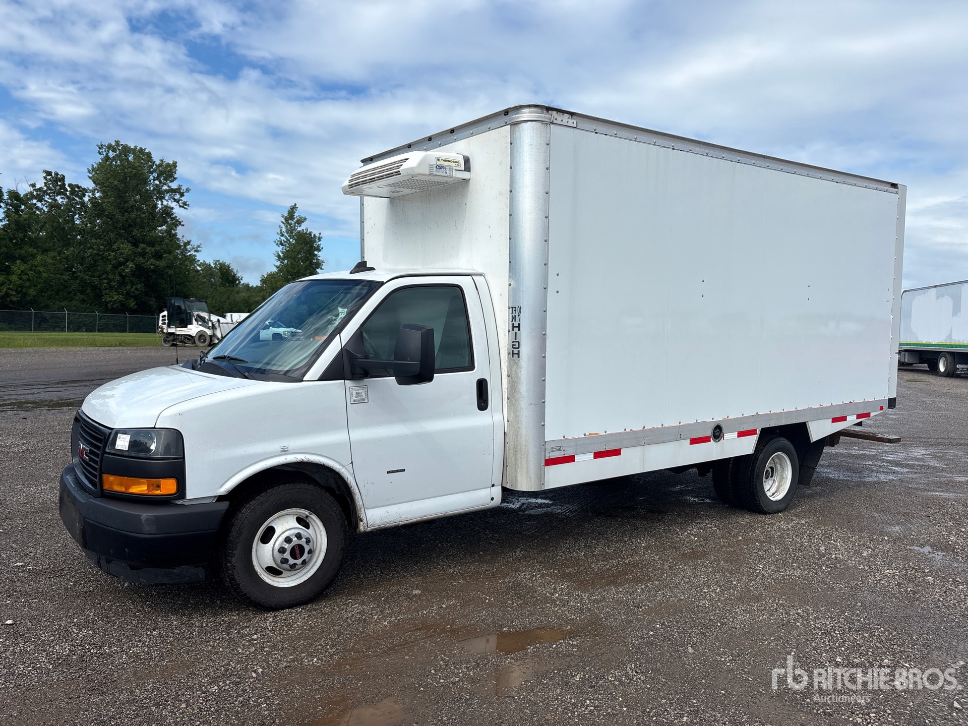 2023 GMC SAVANA G3500