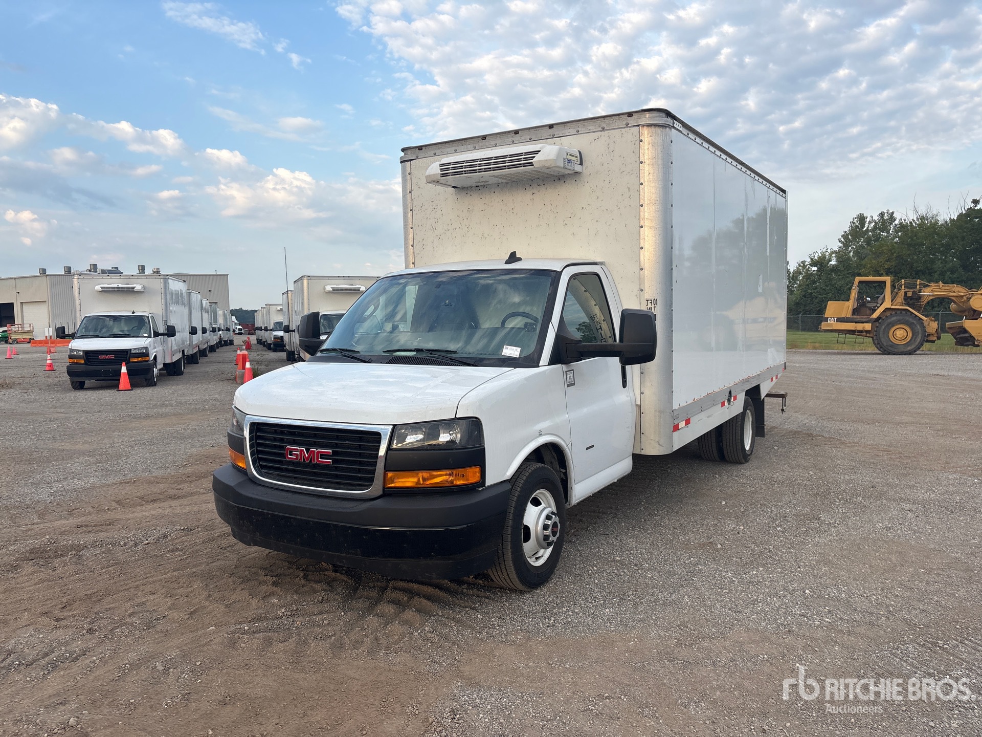 Photo of 2023 GMC SAVANA G3500