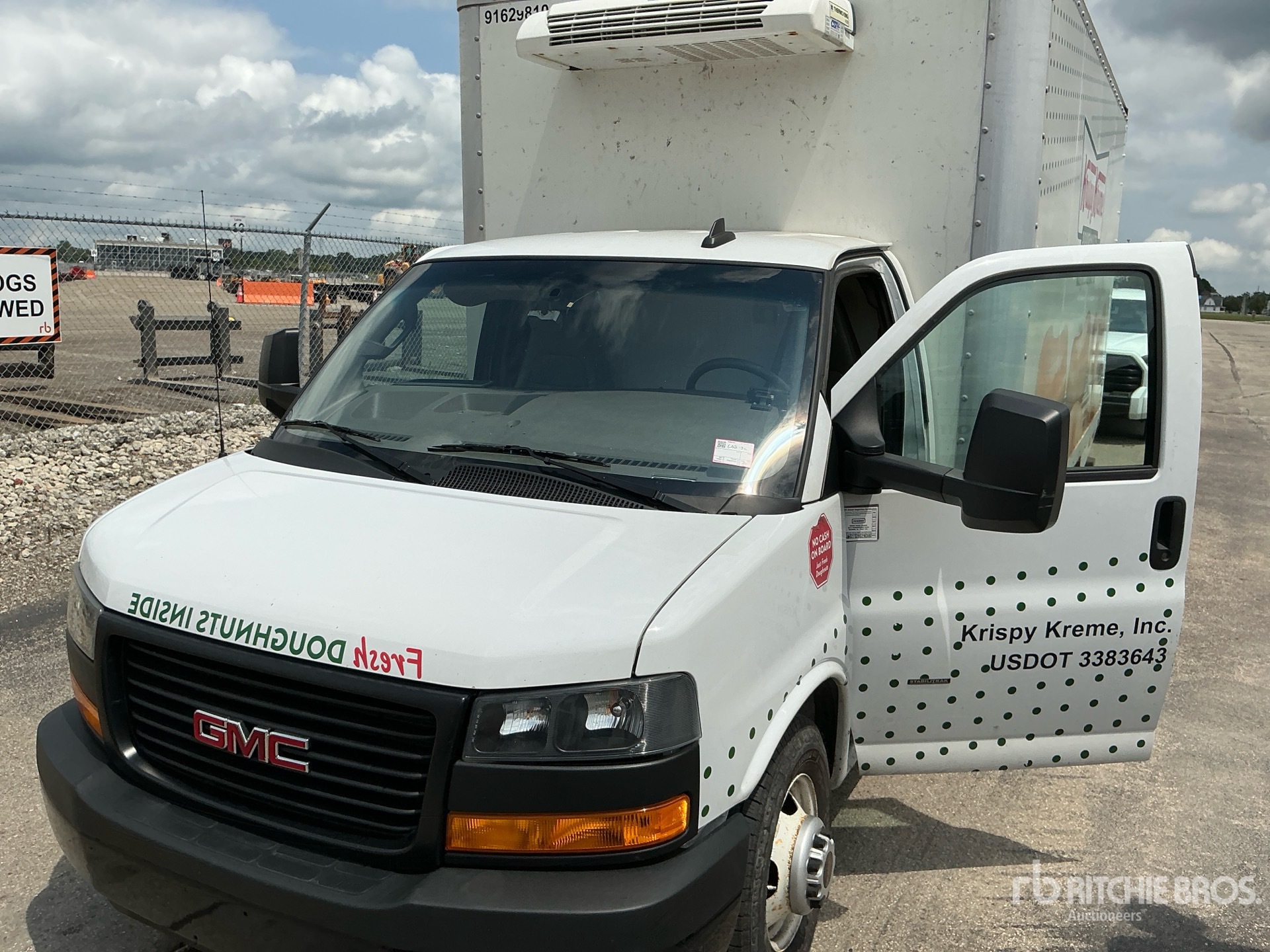 2023 GMC SAVANA G3500