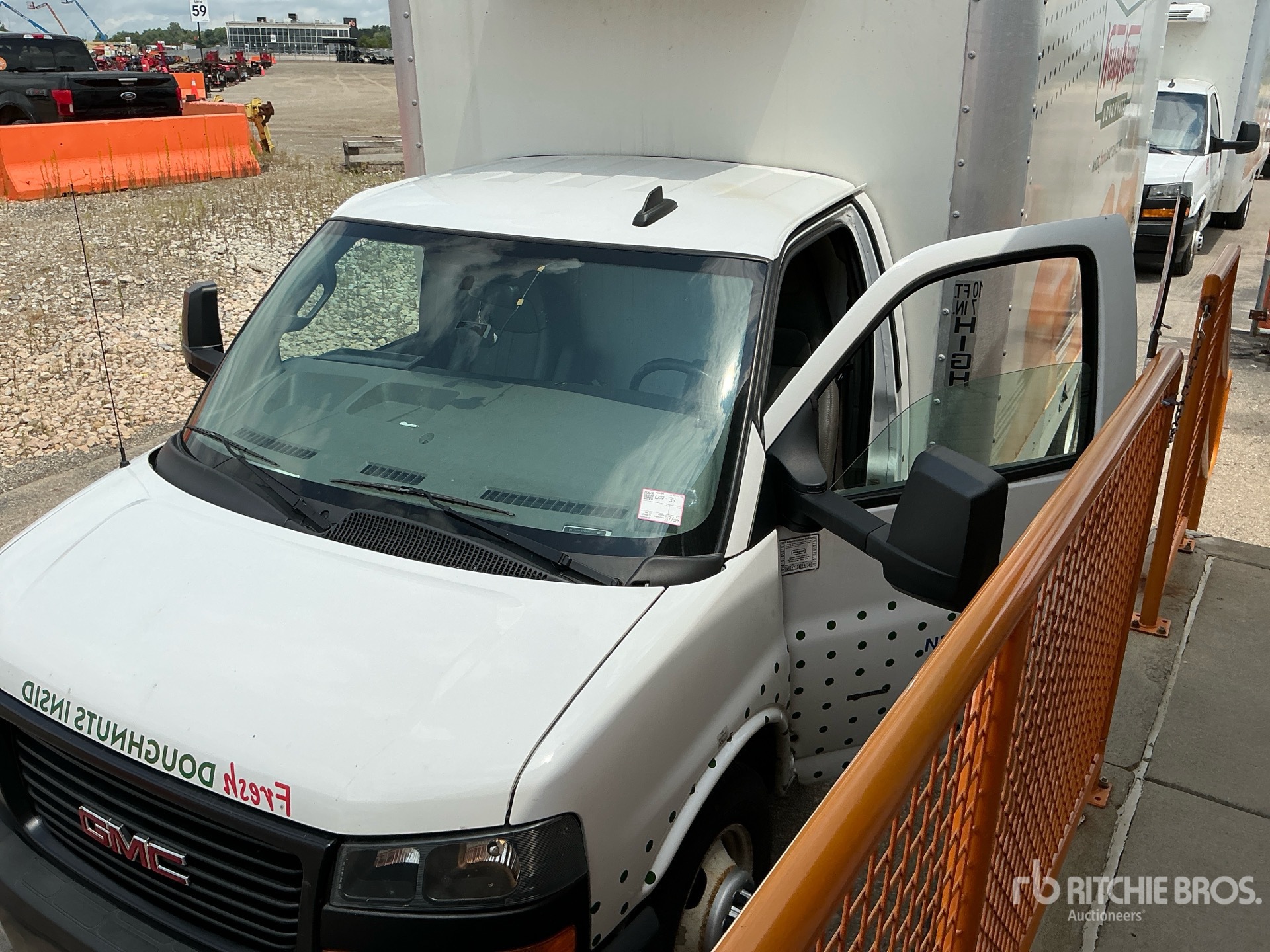 2023 GMC SAVANA G3500