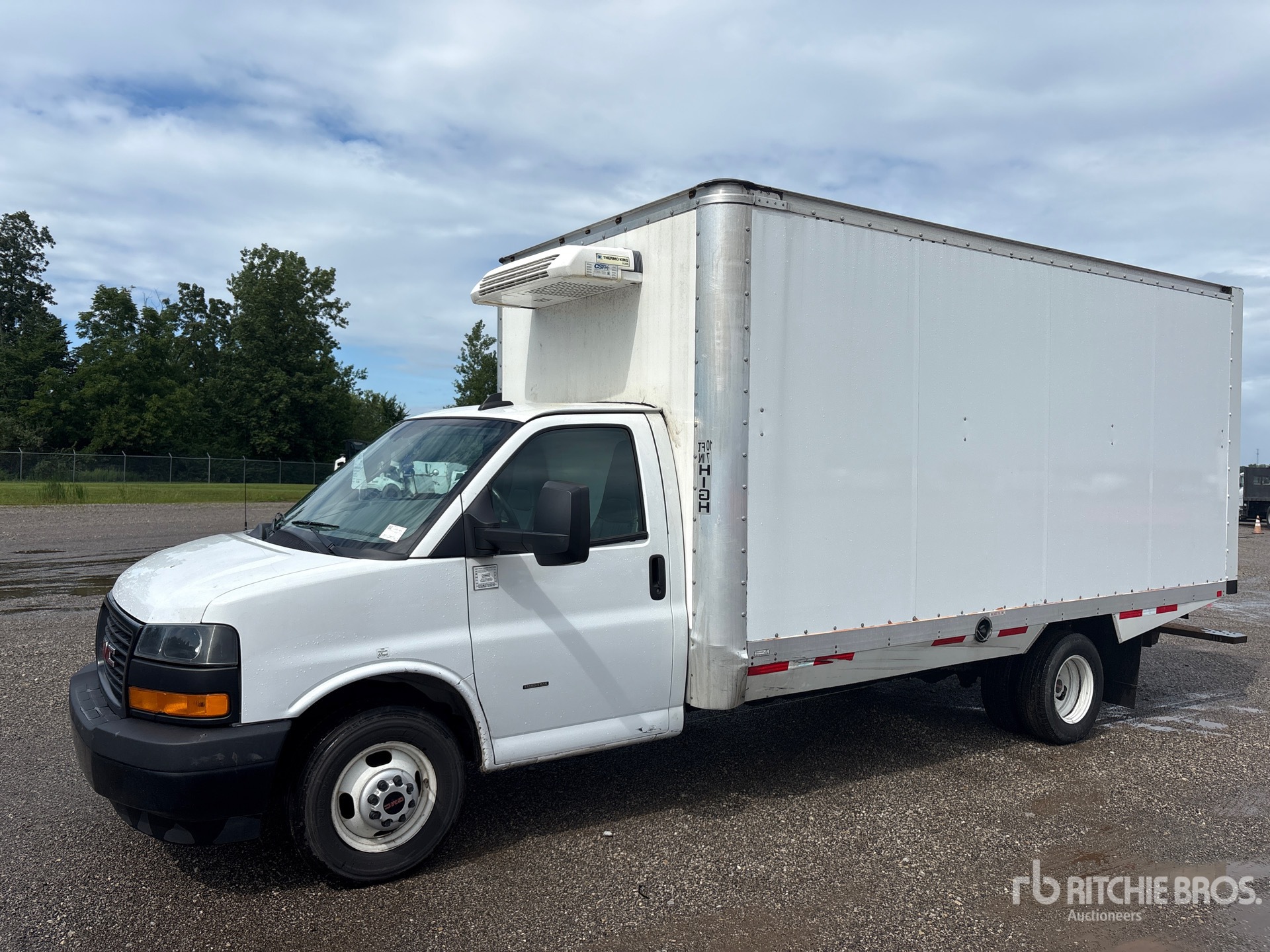 2023 GMC SAVANA G3500