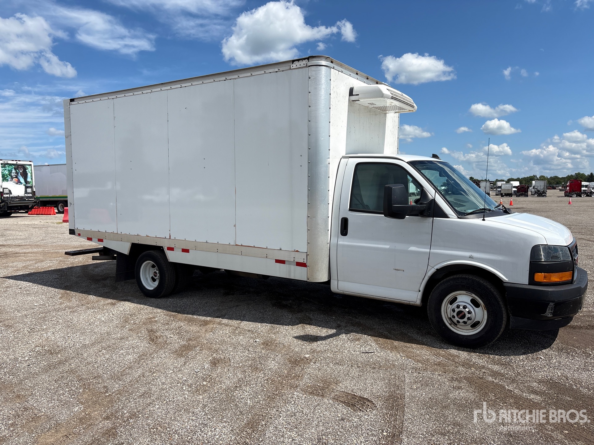 2023 GMC SAVANA G3500
