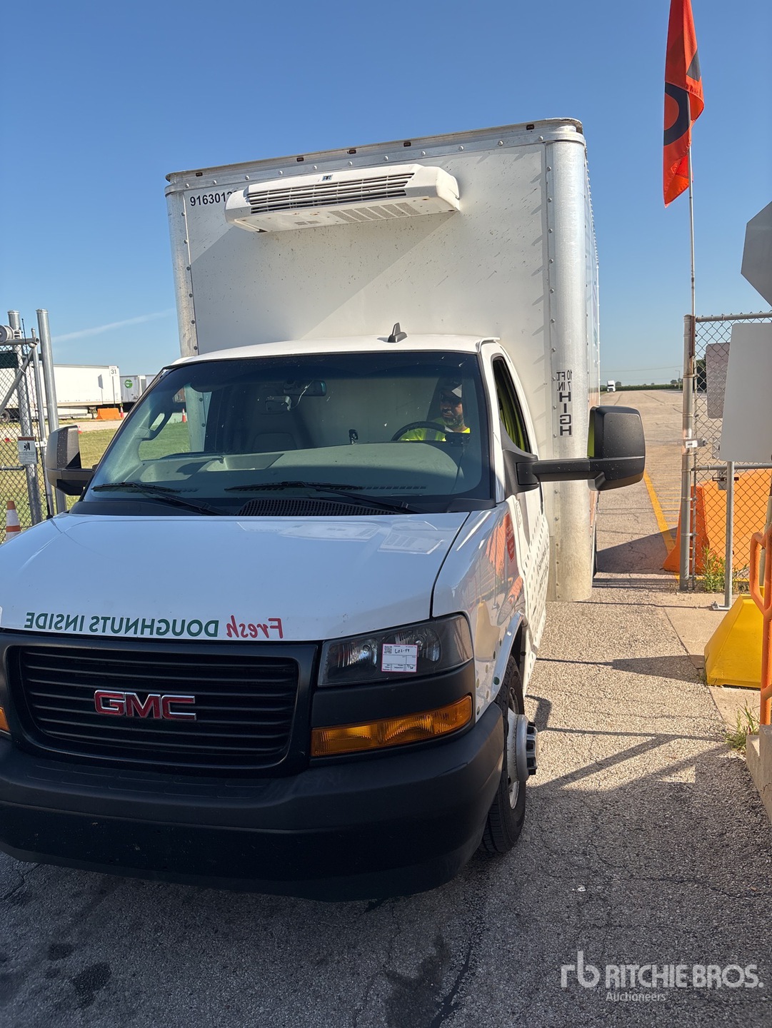 2023 GMC SAVANA G3500