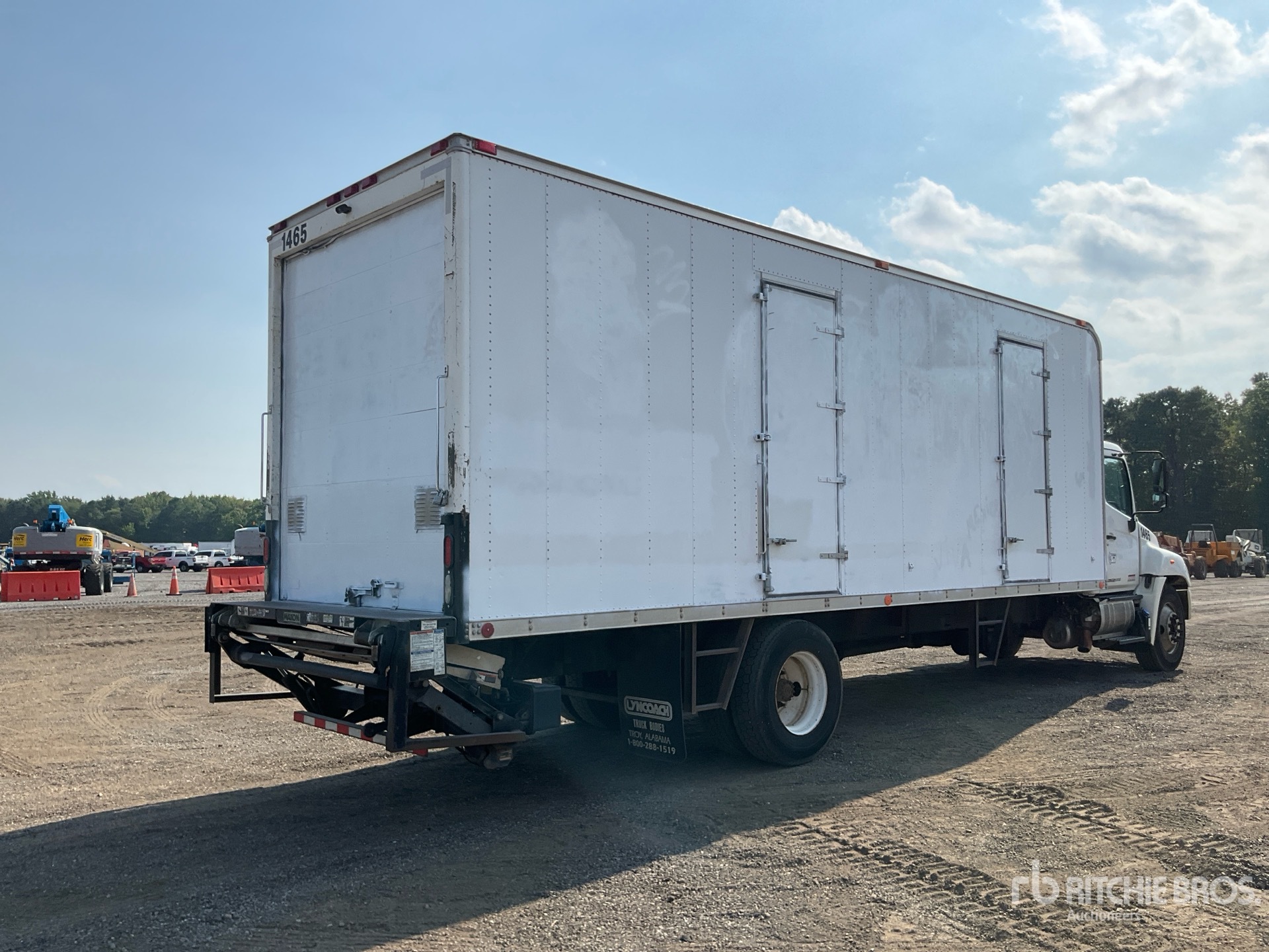 2015 Hino 268