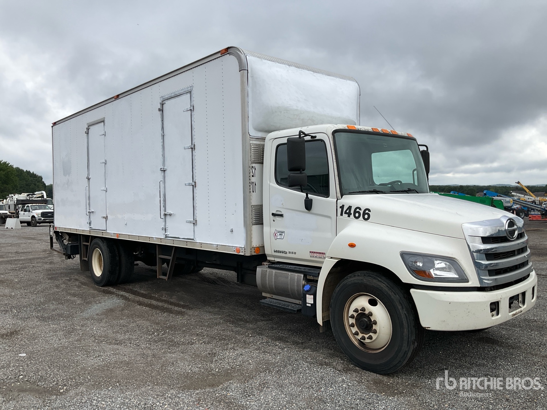 2015 Hino 268