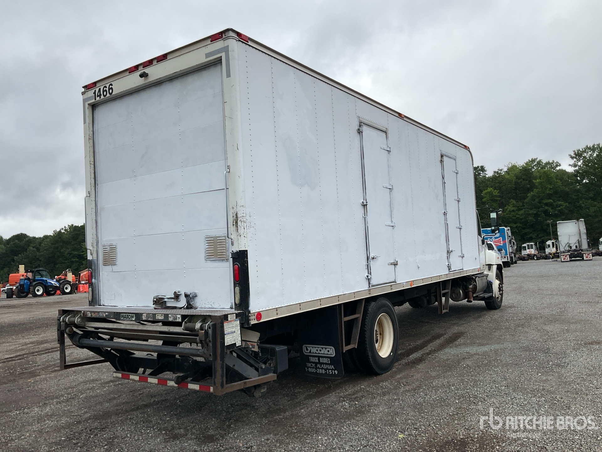 2015 Hino 268