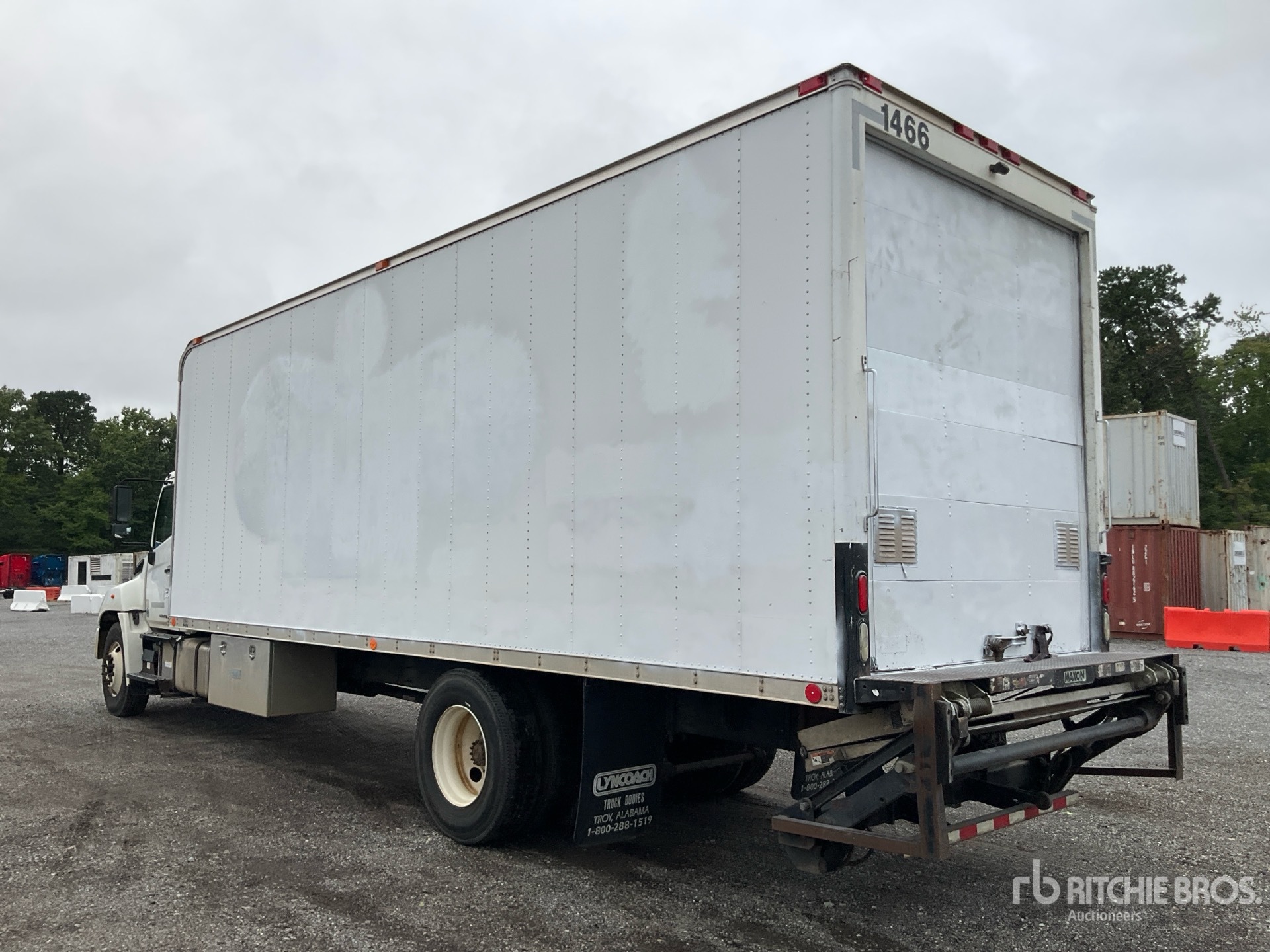 2015 Hino 268