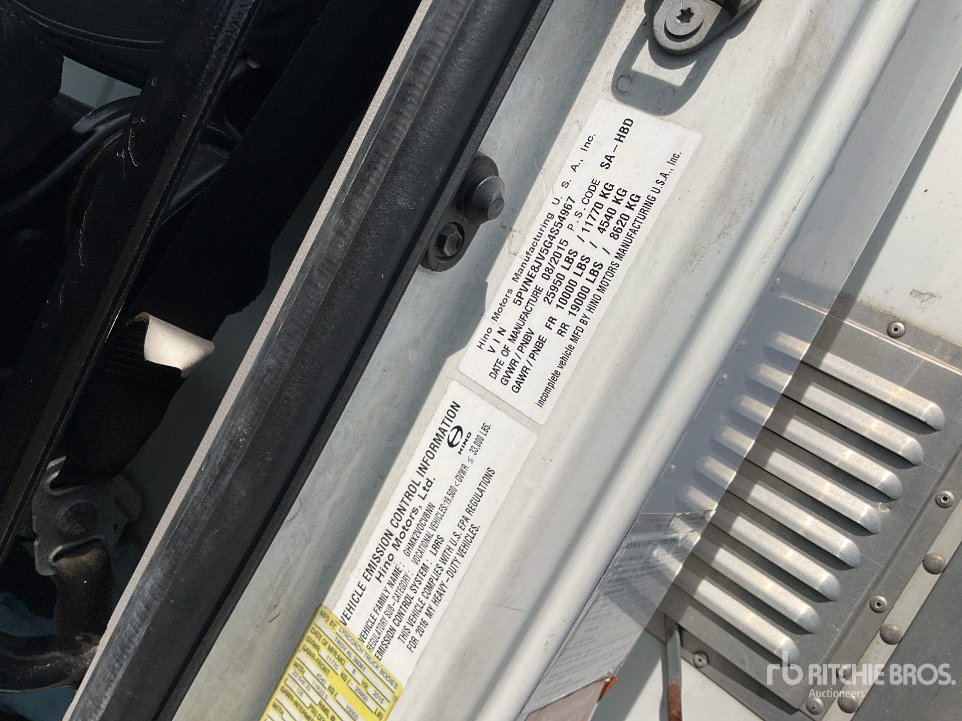 2016 Hino 268