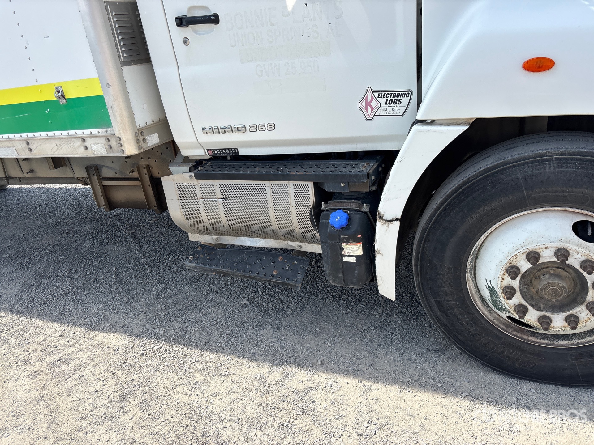 2016 Hino 268