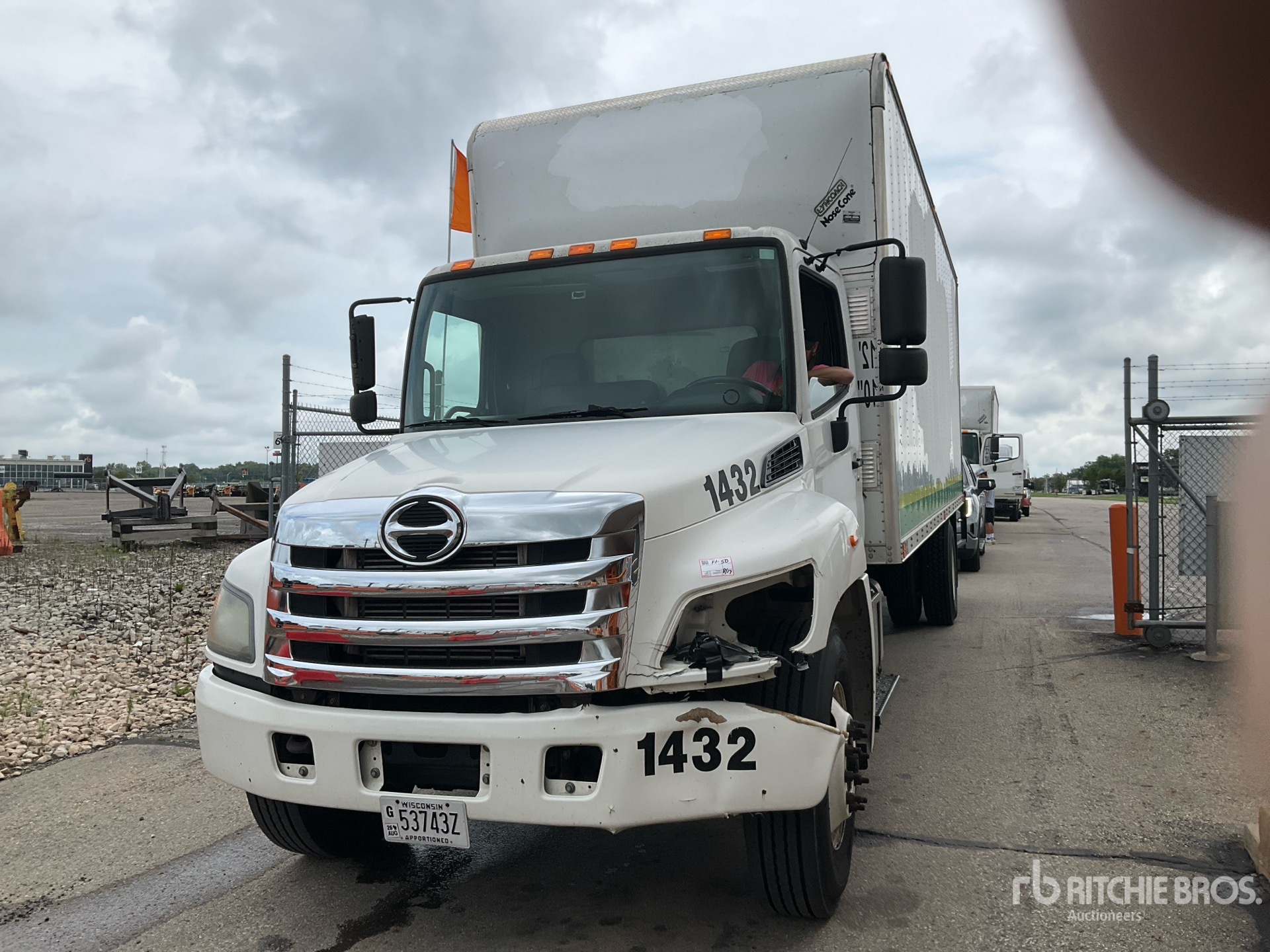 2015 Hino 268
