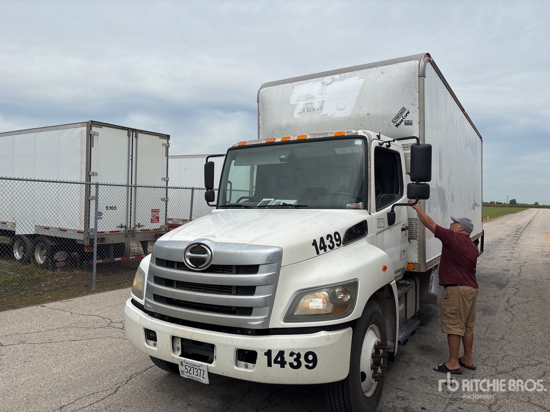 2015 Hino 268