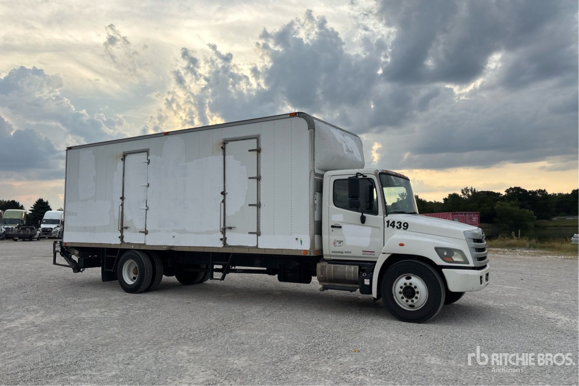 2015 Hino 268