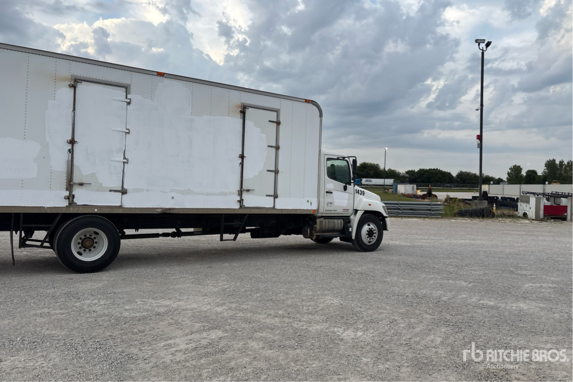 2015 Hino 268