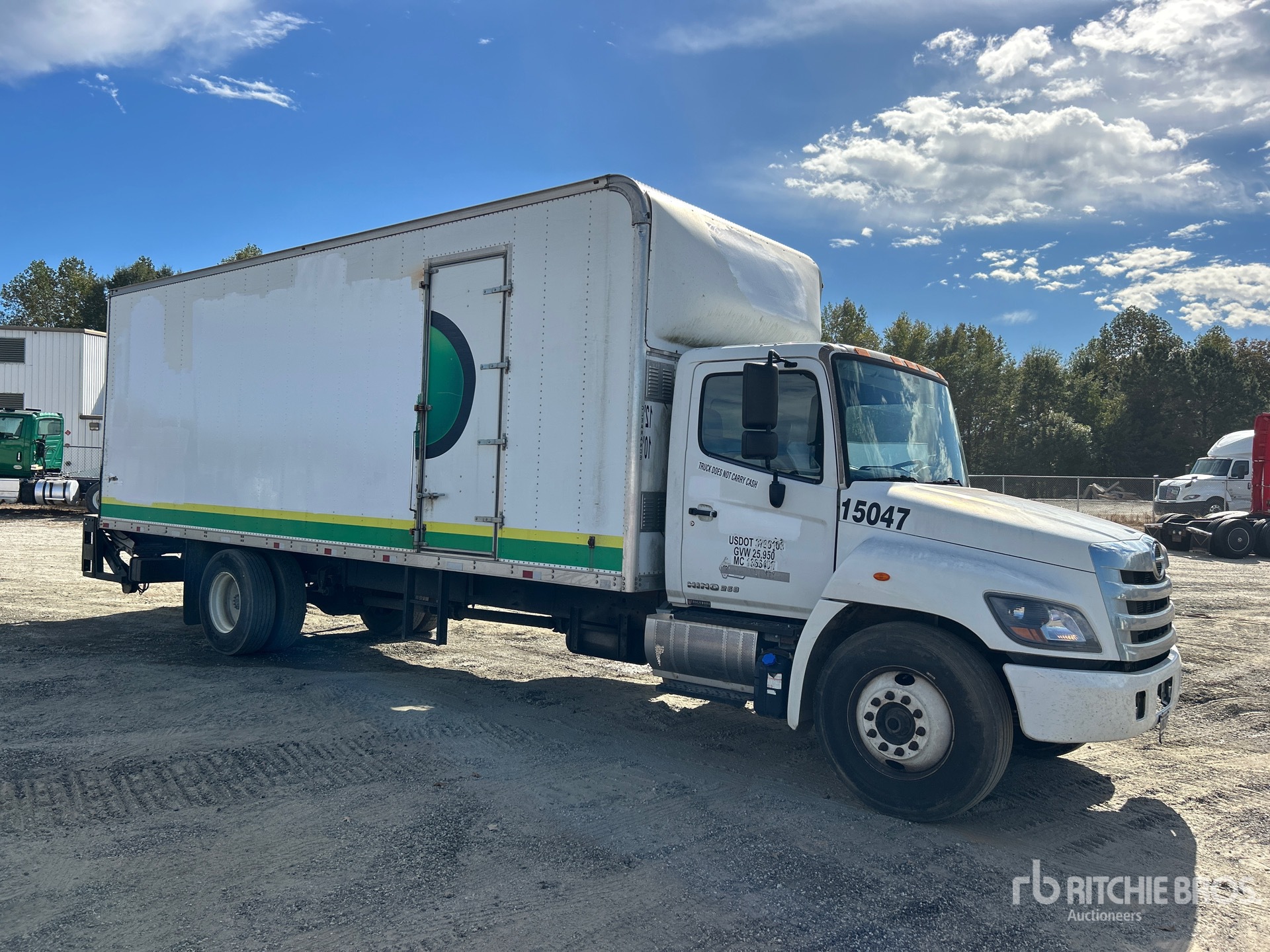 2016 Hino 268