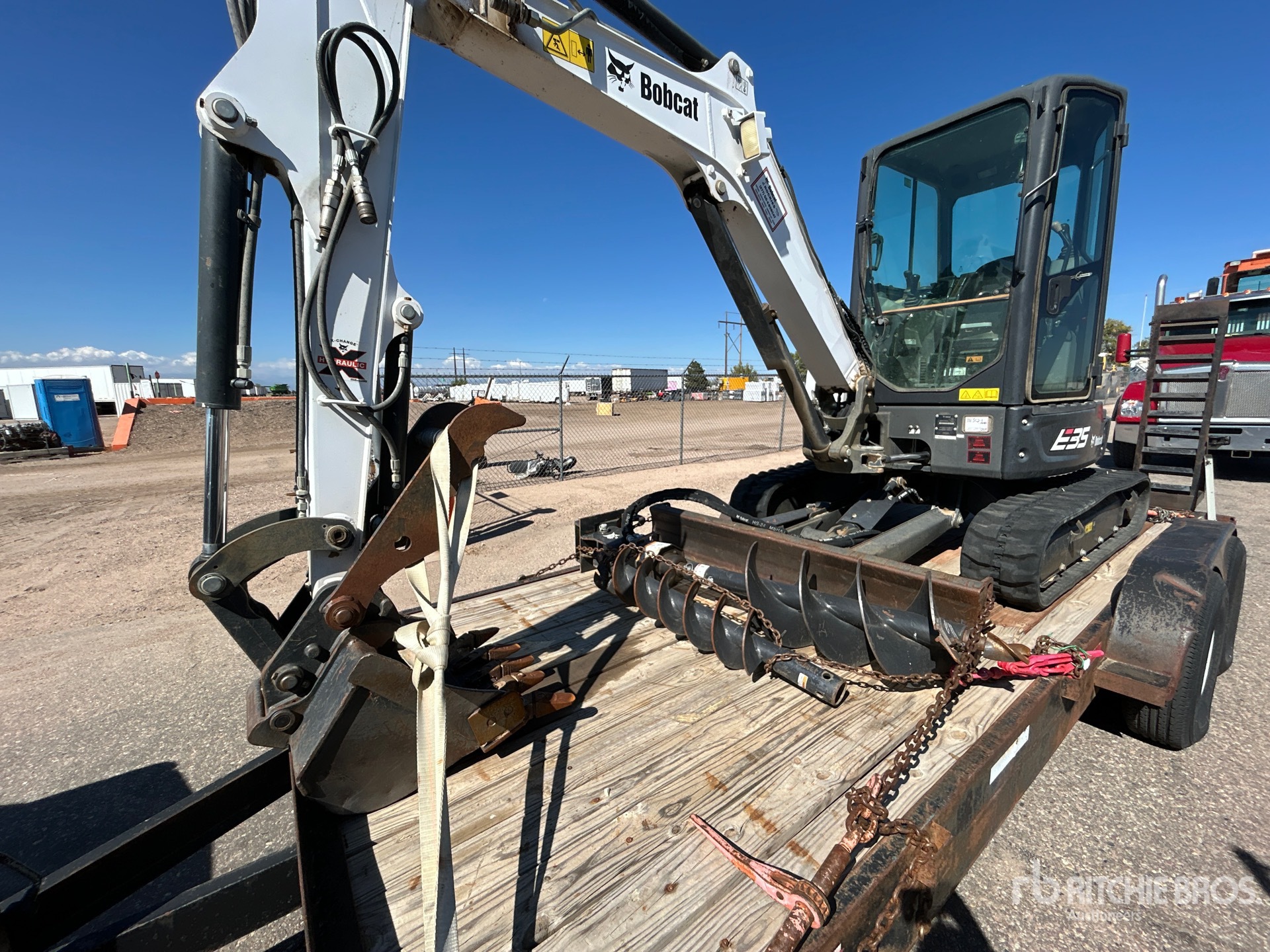 2019 Bobcat E35