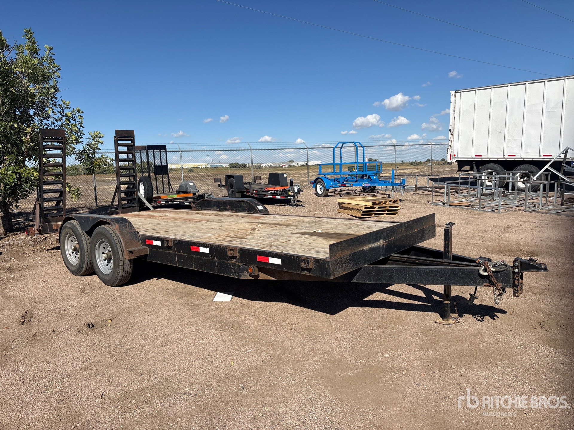 2021 Utility EQ82X20HD