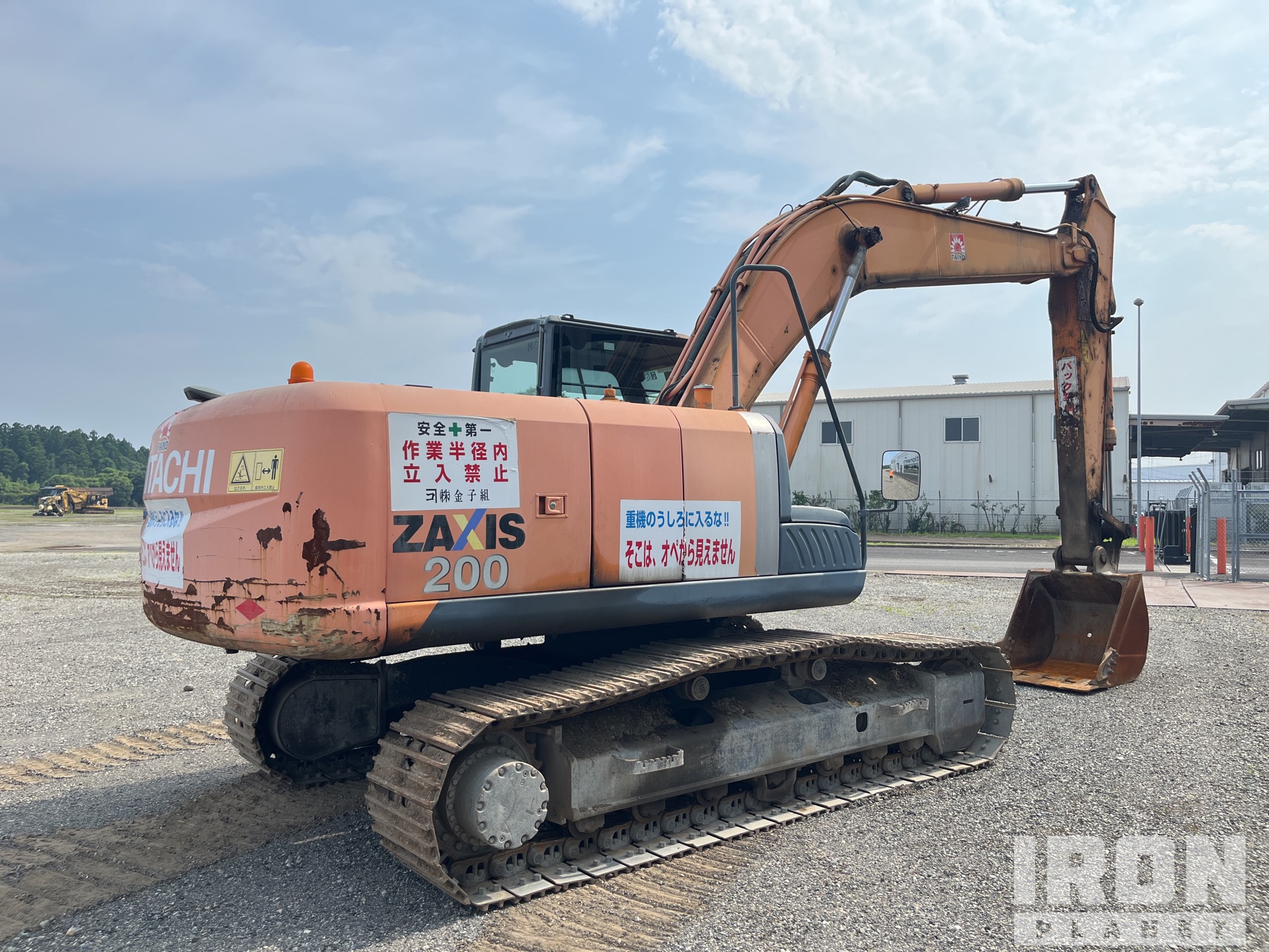 3号 Surplus 2013 年 Hitachi ZX200-3 Tracked Excavator in Narita City