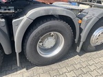 Underbody with Right Center Drive Tires