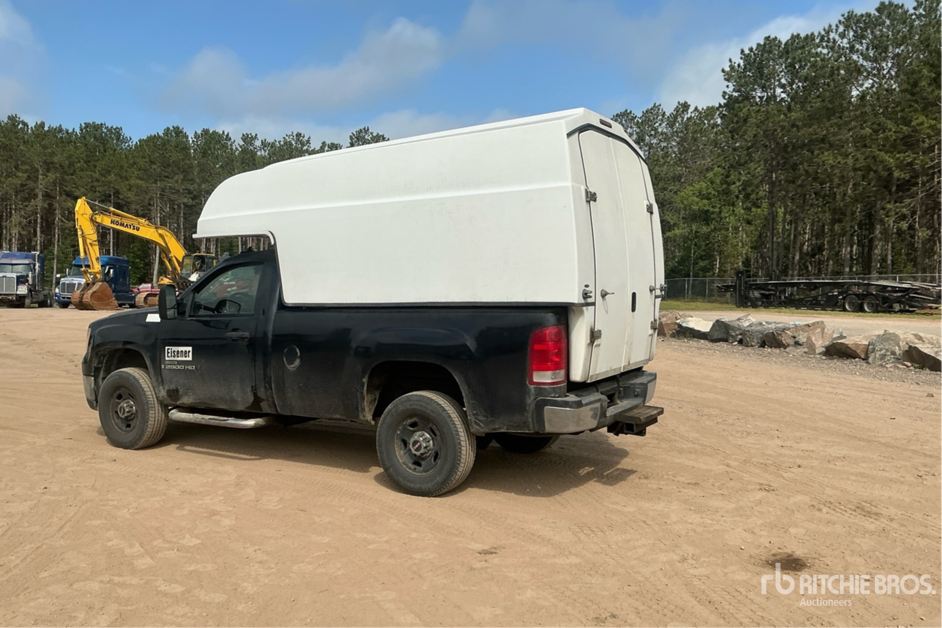General Appearance with Picture, Left Rear Corner