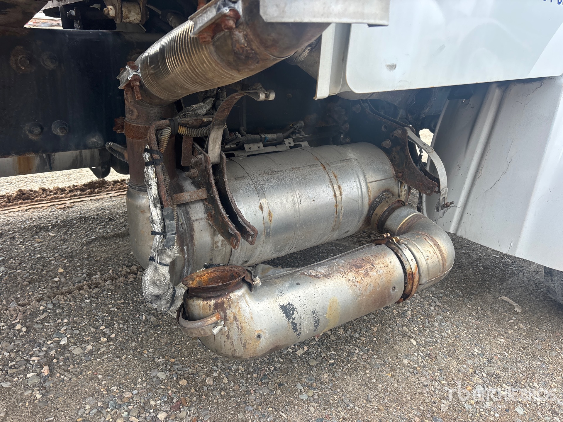 2016 Freightliner M2 106