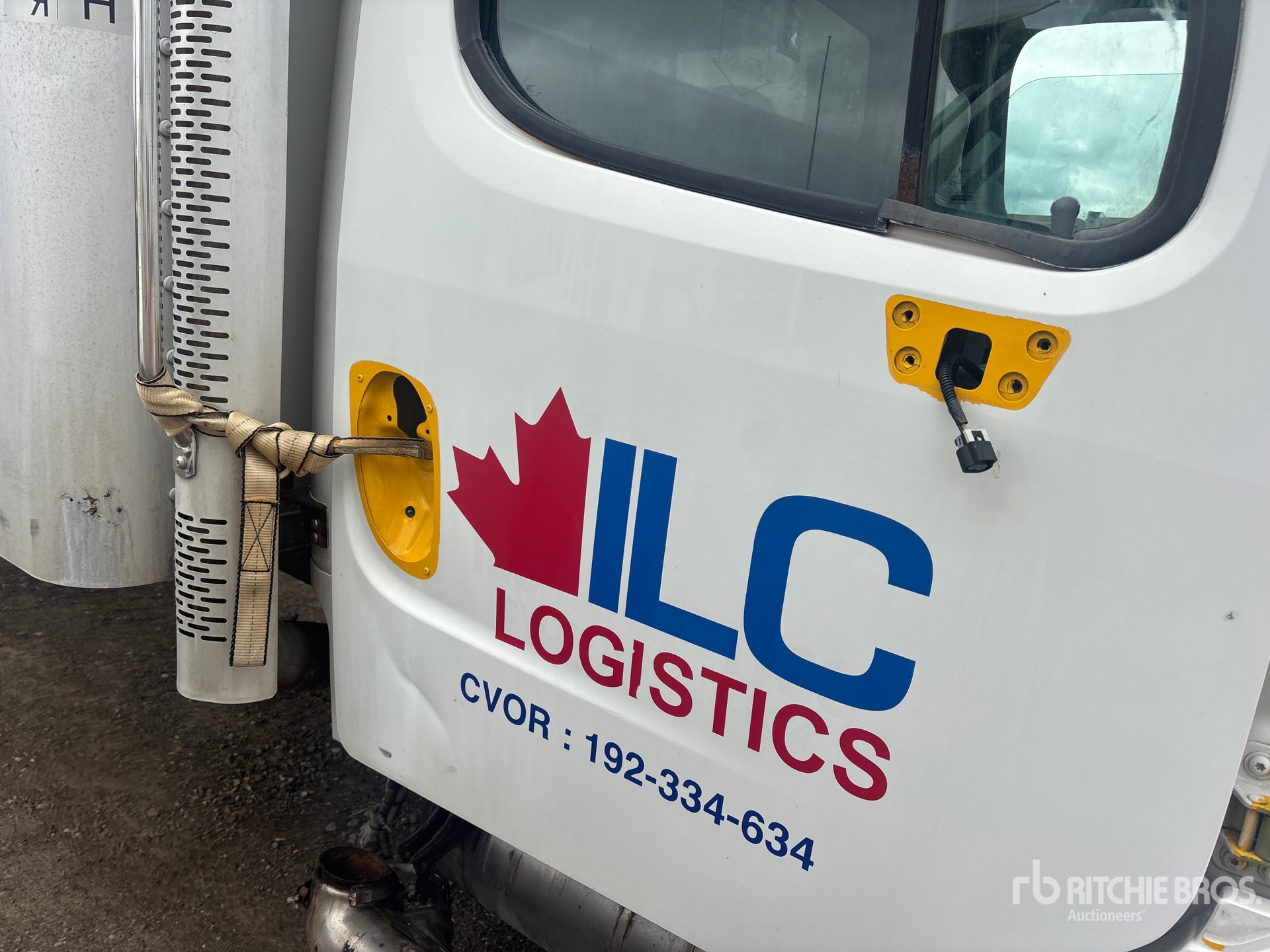 2016 Freightliner M2 106