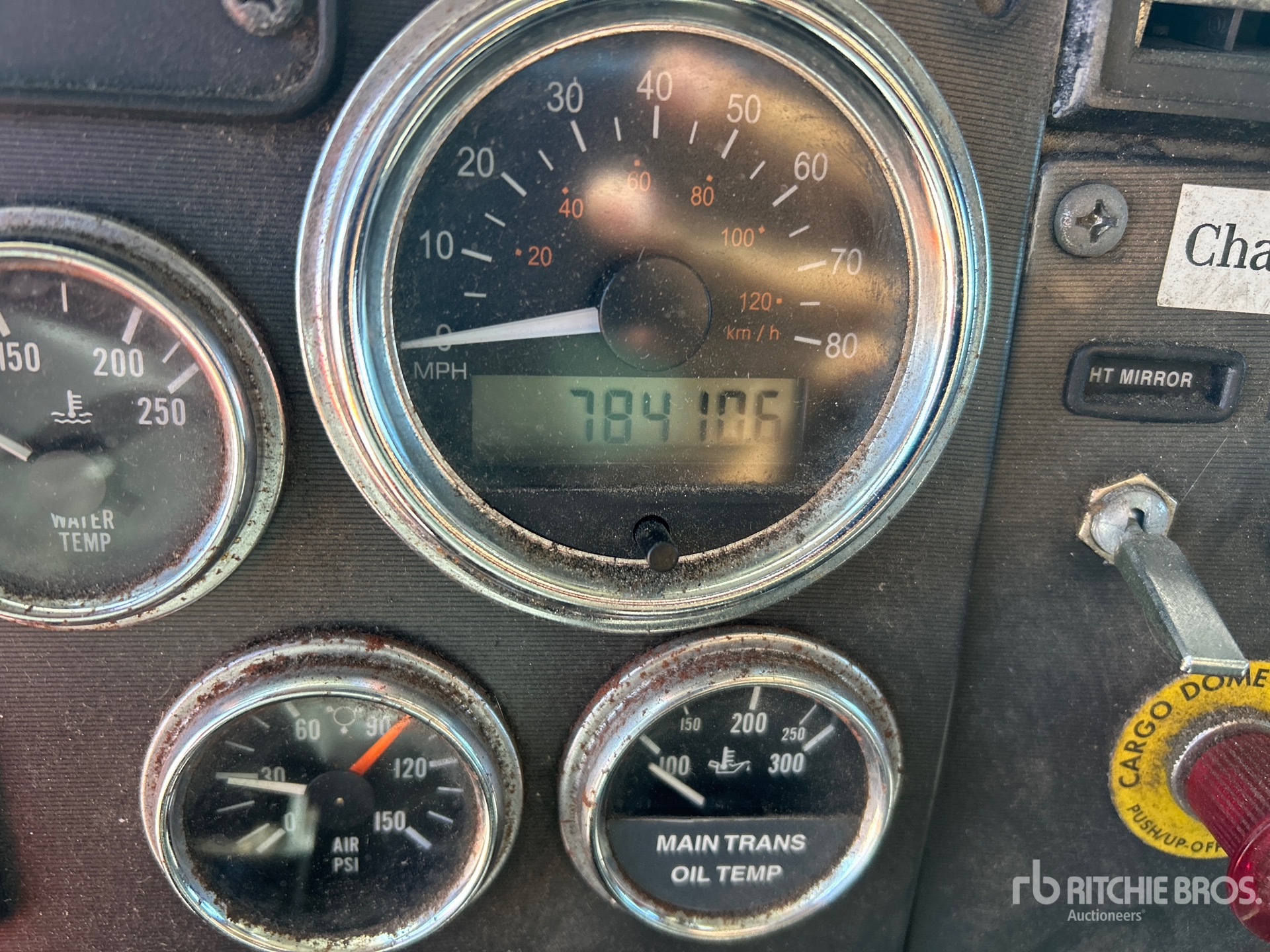 2009 Peterbilt PB335