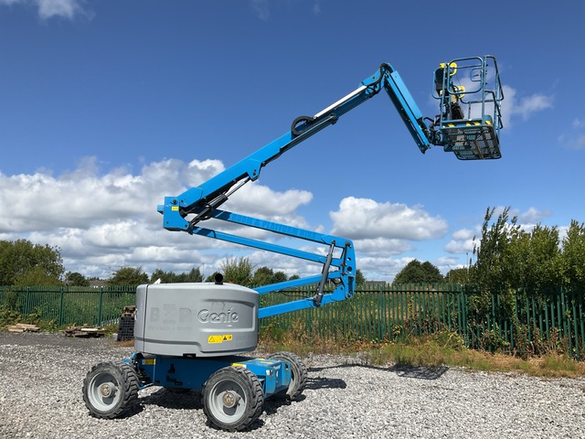 2020 Genie Z45/25 4WD Diesel Articulating Boom Lift