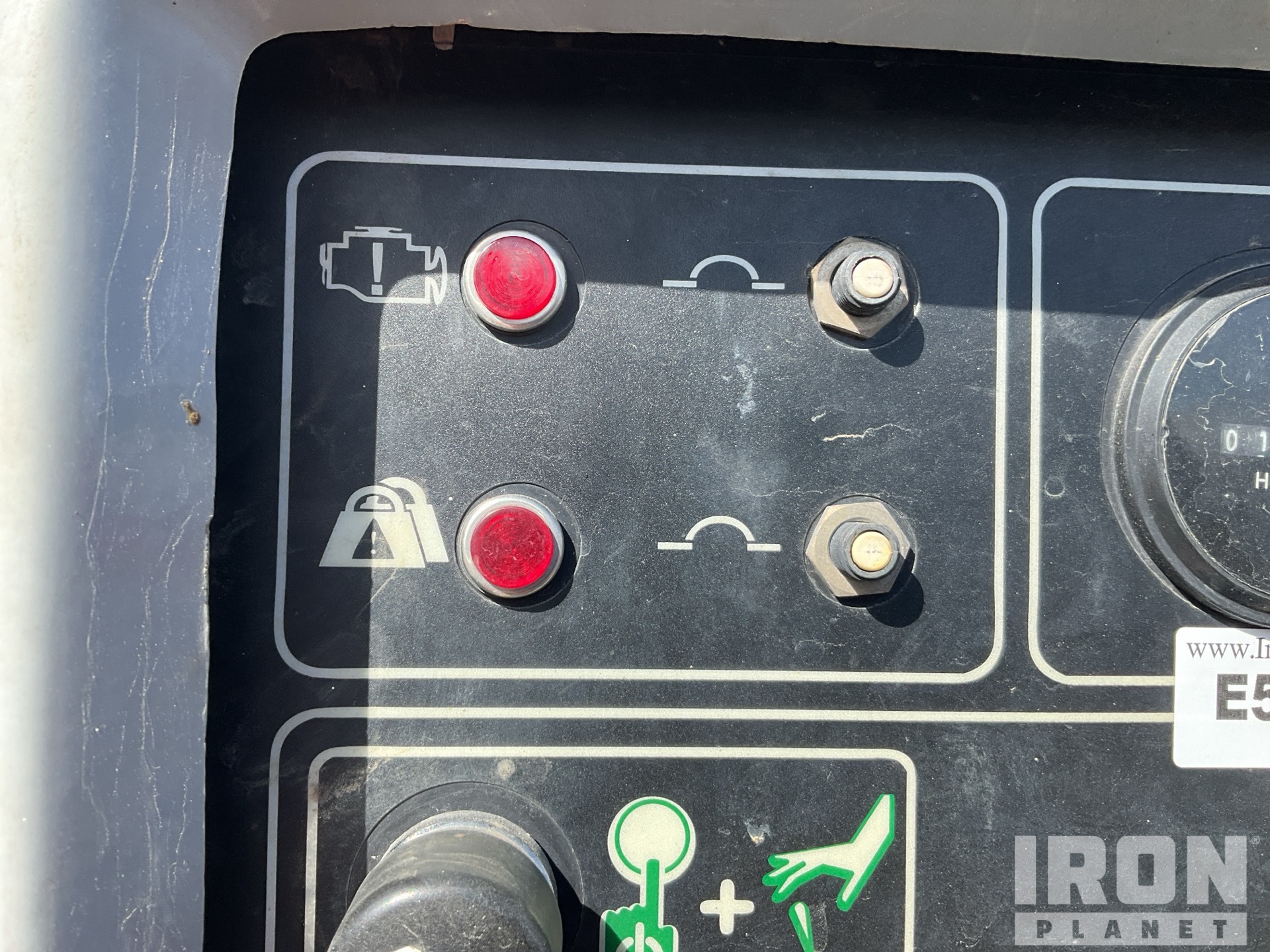 Control Station Ground with Spie luminose del motore