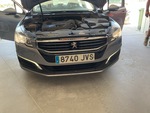 General Appearance with Exterior Lights
