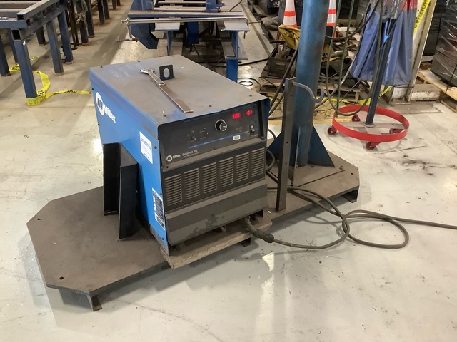 Miller Deltaweld 452 Skid-Mounted MIG Electric Welder