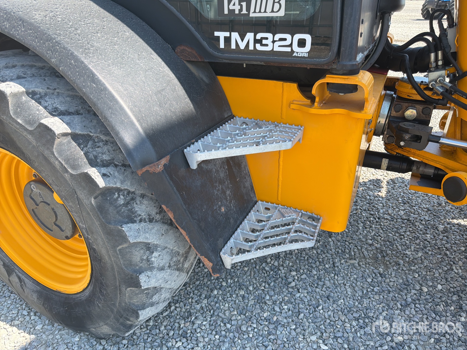2013 JCB TM320 AGRI