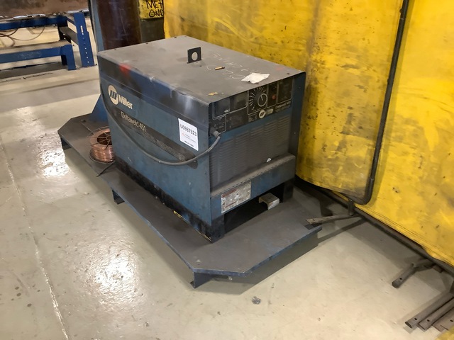 Miller Deltaweld 451 Skid-Mounted MIG Electric Welder