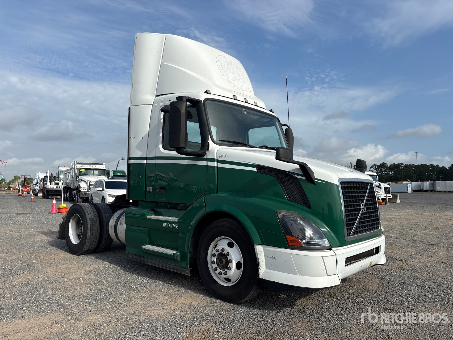 General Appearance with Picture, Right Front Corner