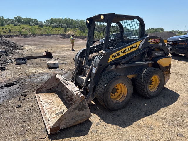 2012 New Holland L218 Skid Steer Loader